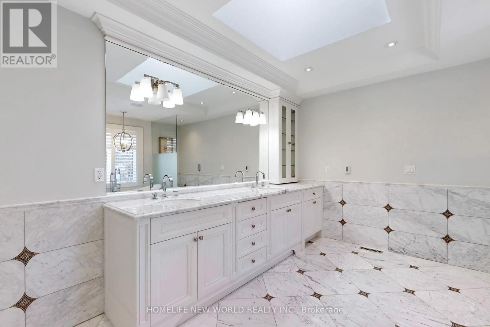 Unknown Address, ,    - Photo 21 - C12995350