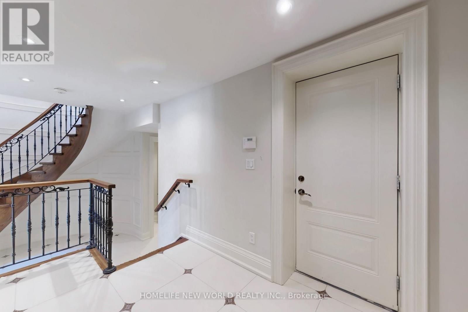 Unknown Address, ,    - Photo 35 - C12995350