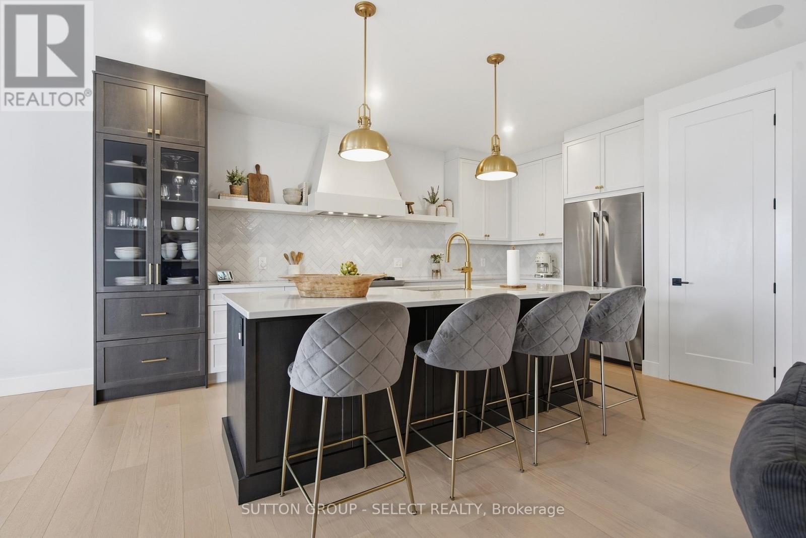 1886 Fountain Grass Drive, London South, Ontario  N6K 0K7 - Photo 14 - X12983280