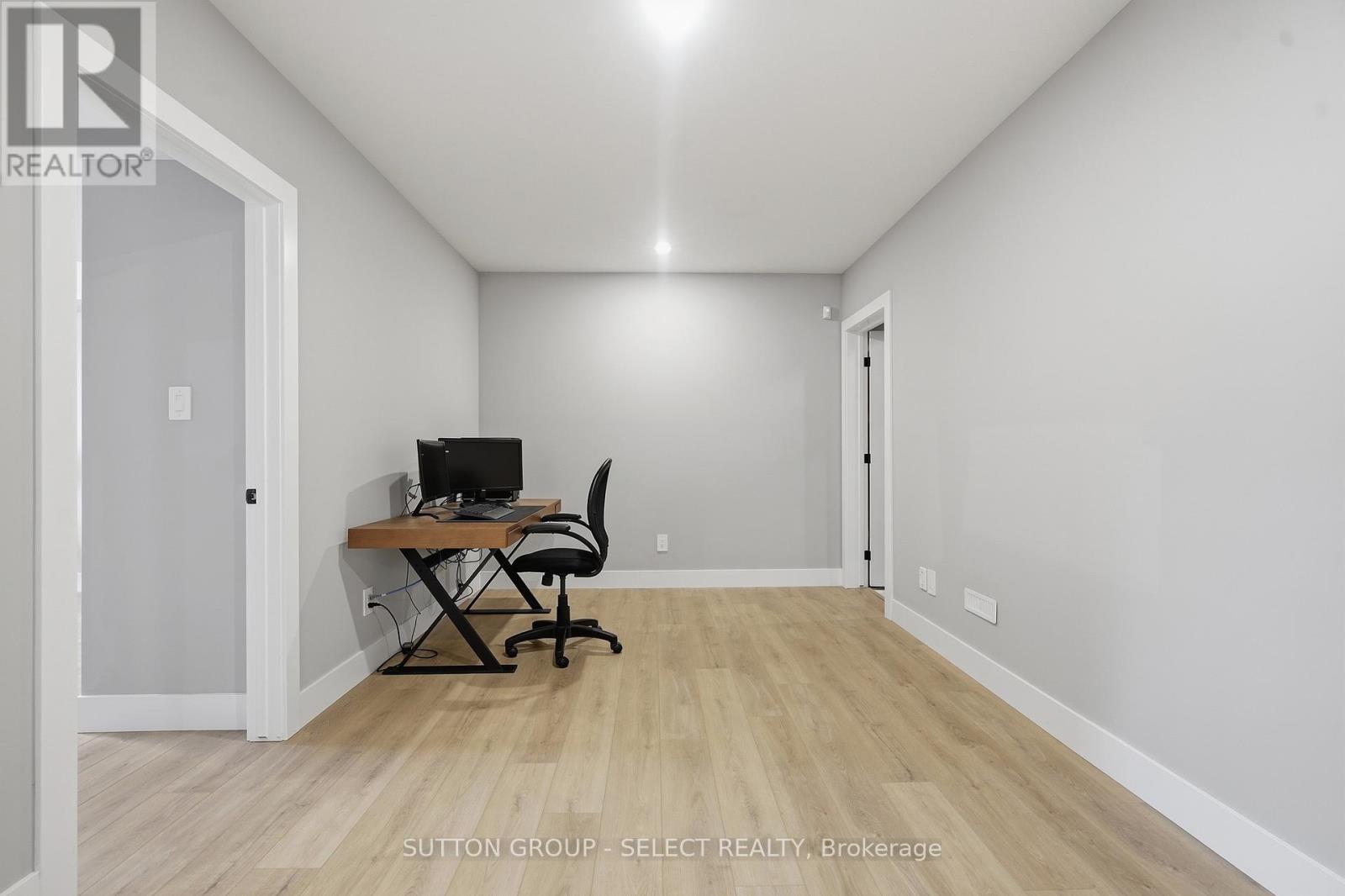 1886 Fountain Grass Drive, London South, Ontario  N6K 0K7 - Photo 38 - X12983280