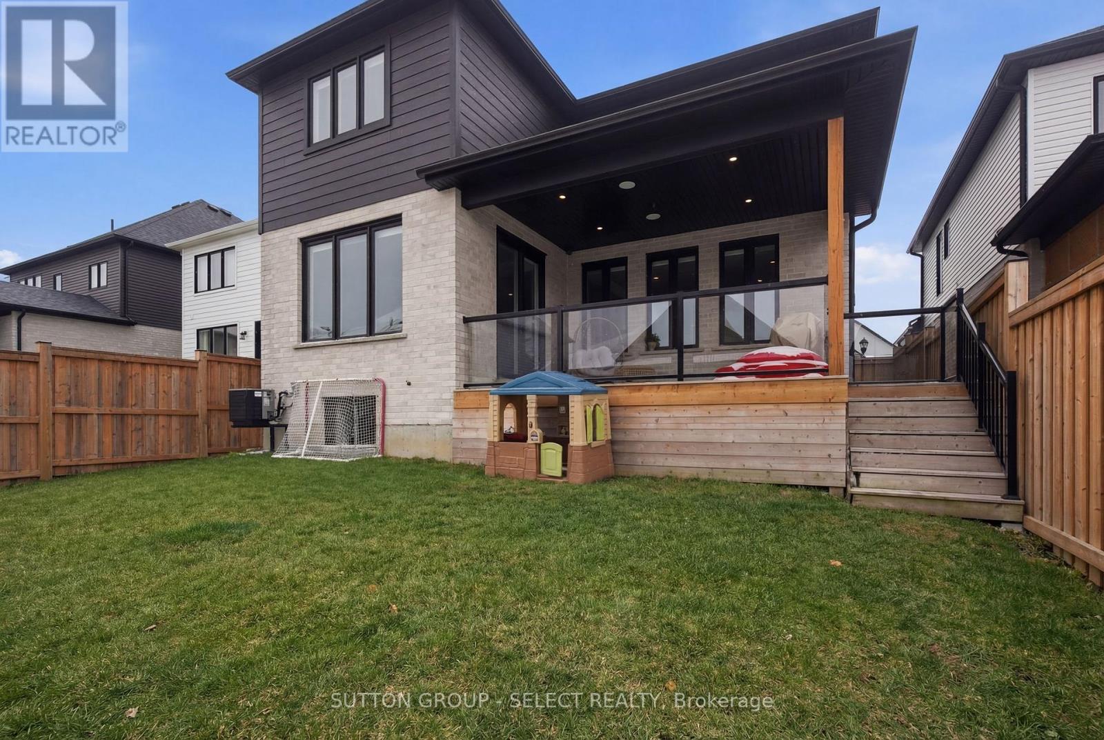 1886 Fountain Grass Drive, London South, Ontario  N6K 0K7 - Photo 45 - X12983280