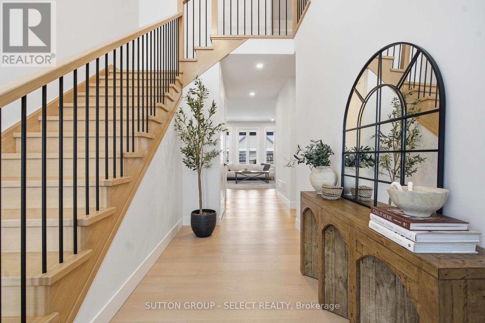 1886 Fountain Grass Drive, London South, Ontario  N6K 0K7 - Photo 6 - X12983280