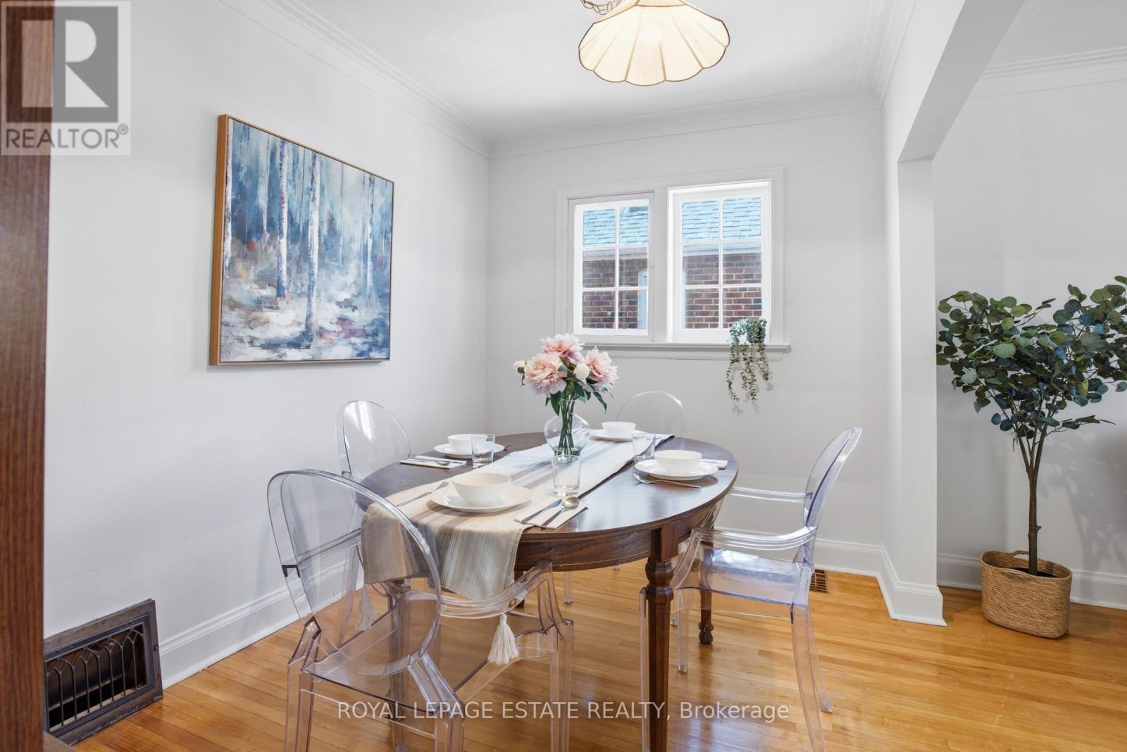 62 Binswood Avenue, Toronto, Ontario  M4C 3N7 - Photo 7 - E12995258