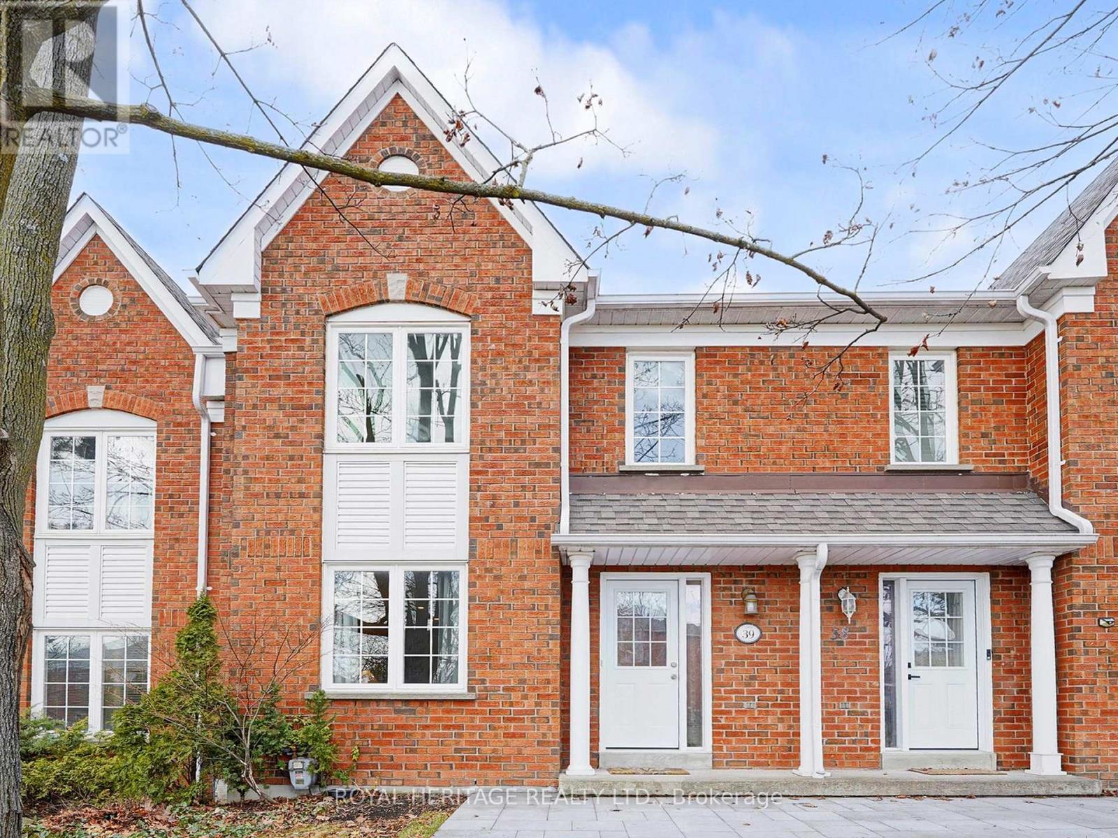 39 - 10 Bassett Boulevard, Whitby, Ontario L1N 9C4 - Photo 2 - E12995324