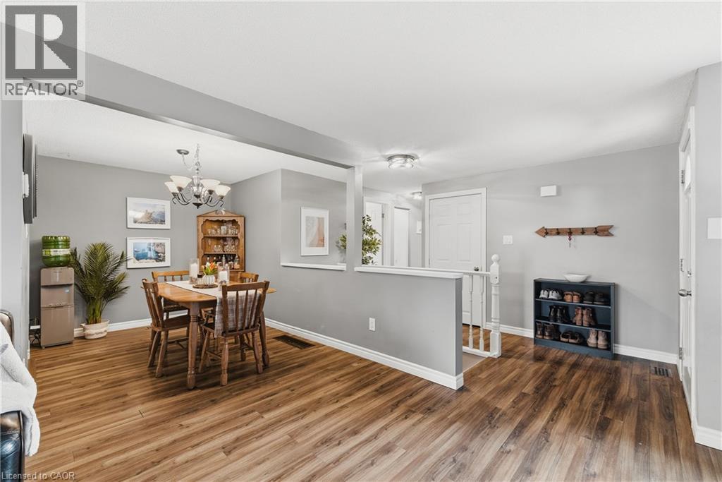 160 CARTER Crescent, Cambridge, Ontario