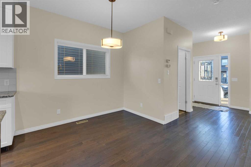 24 Fireside Burrow, Cochrane, Alberta  T4C 0T3 - Photo 6 - A2279551