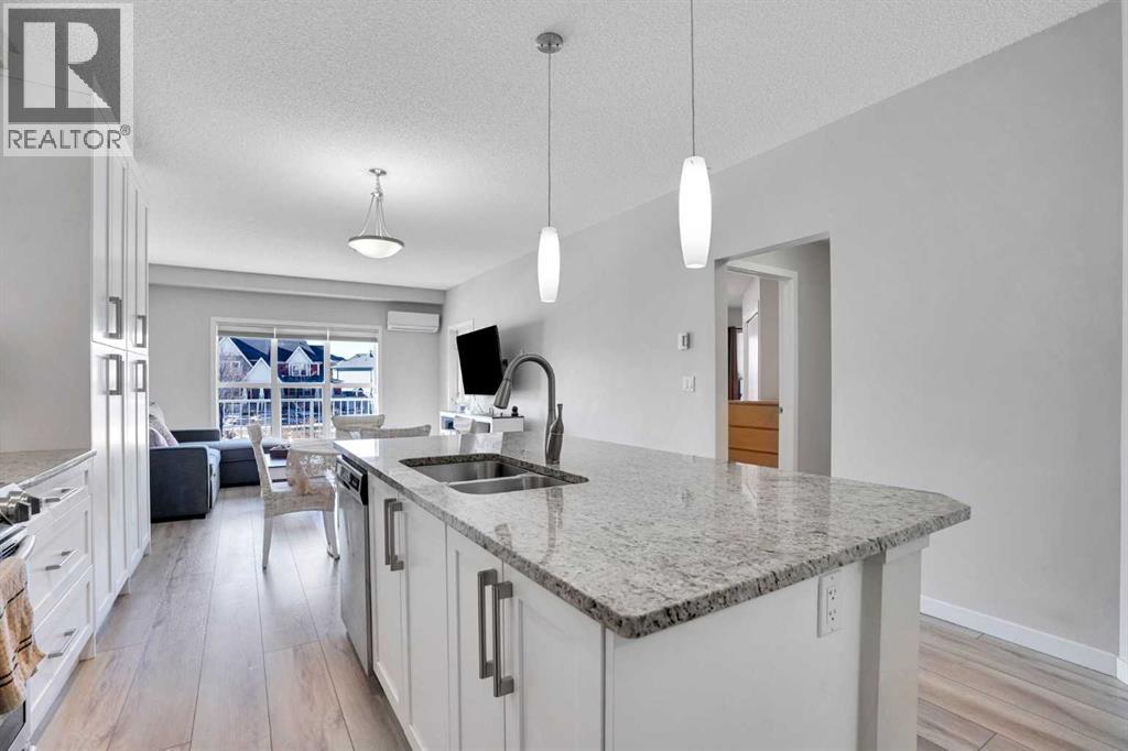 208, 402 Marquis Lane Se, Calgary, Alberta  T3M 2G7 - Photo 9 - A2288392
