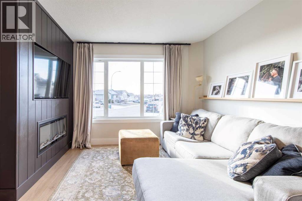 182 Heritage Court W, Lethbridge, Alberta  T1K 7Y5 - Photo 4 - A2298143