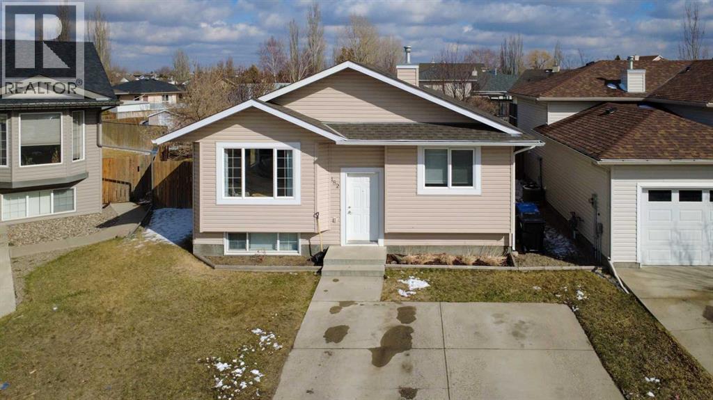 182 Heritage Court W, Lethbridge, Alberta