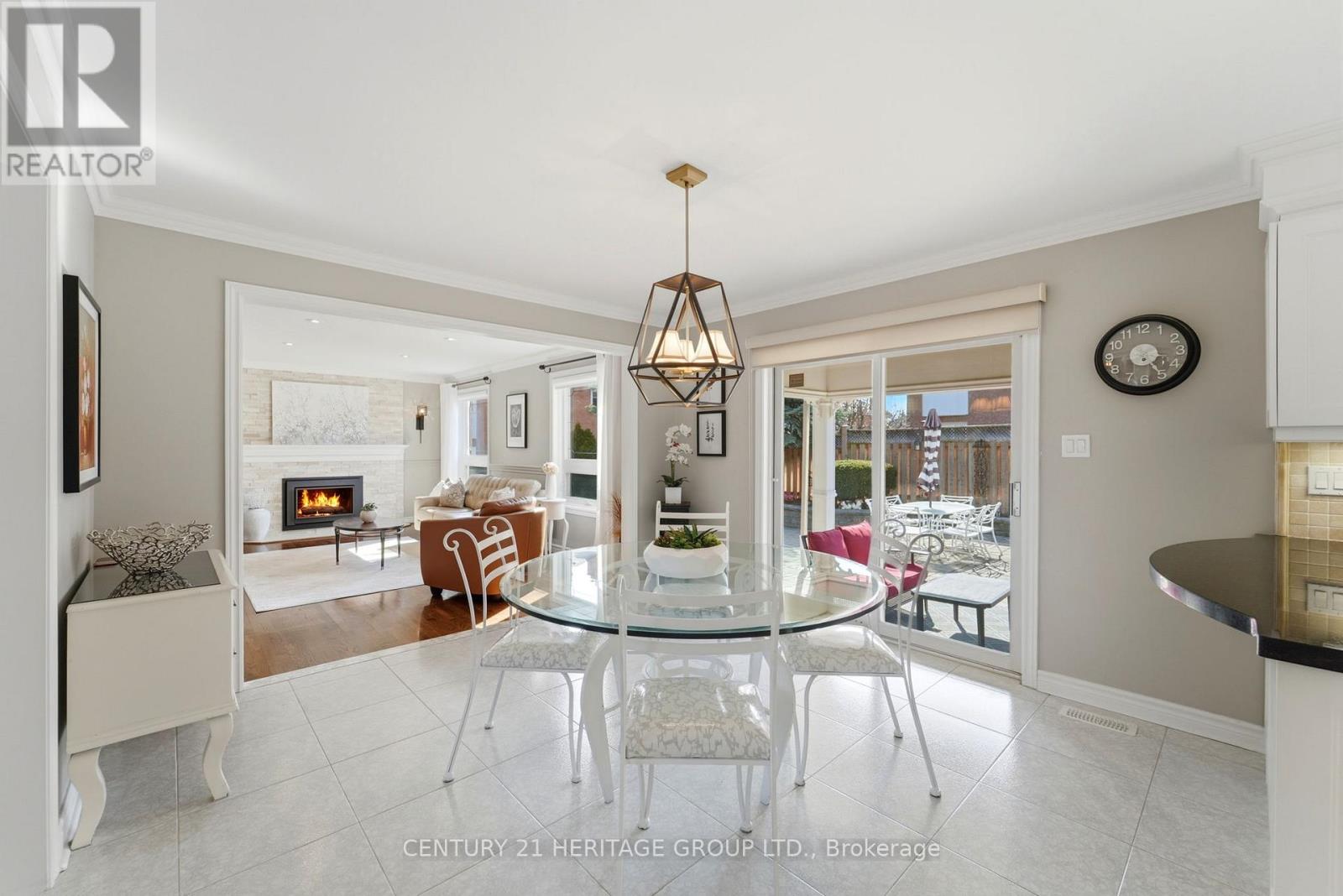 12 Lavinio Court, Vaughan, Ontario  L6A 1V8 - Photo 9 - N12995302