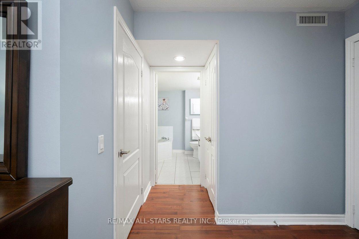 110 - 55 The Boardwalk Way, Markham, Ontario  L6E 1B7 - Photo 19 - N12995310