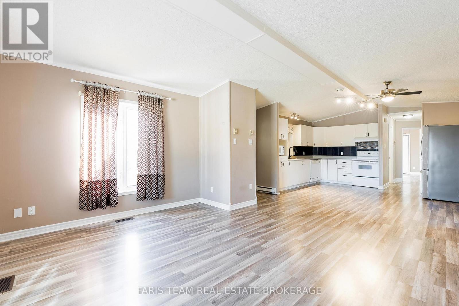 13 Sunrise Circle, Bradford West Gwillimbury, Ontario  L3Z 2A5 - Photo 16 - N12995376