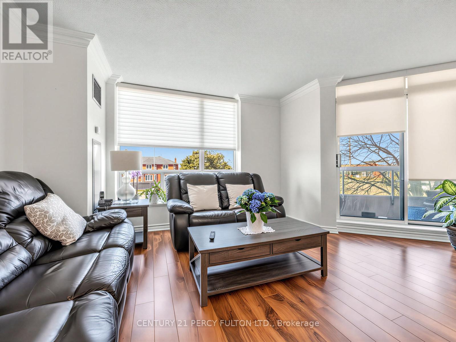 201 - 745 New Westminster Drive, Vaughan, Ontario  L4J 8J9 - Photo 5 - N12995392