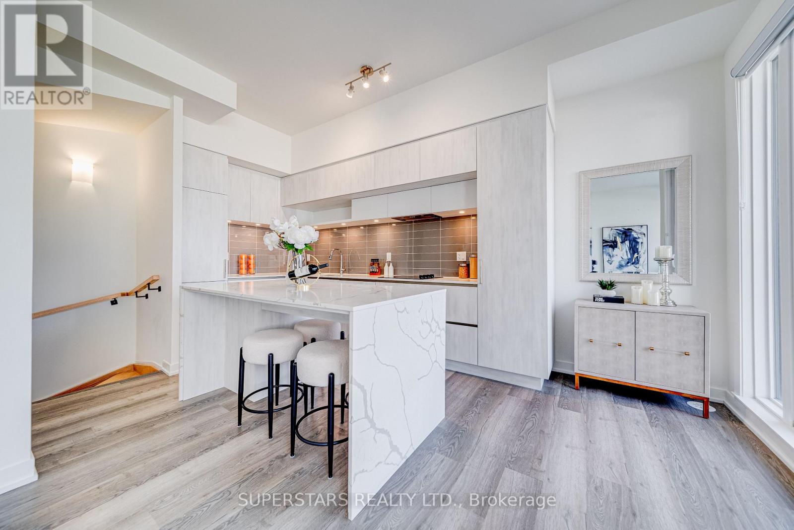 705 - 5 Steckley House Lane, Richmond Hill, Ontario  L4S 0N2 - Photo 10 - N12995398