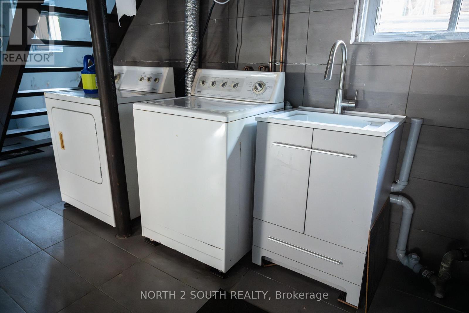 24 Abell Avenue, Vaughan, Ontario  L4L 1B8 - Photo 14 - N12995412