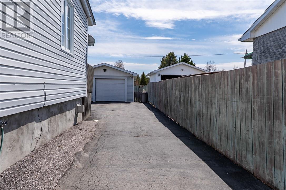 24 Vaillancourt Crescent, Chelmsford, Ontario  P0M 1L0 - Photo 23 - 2127121