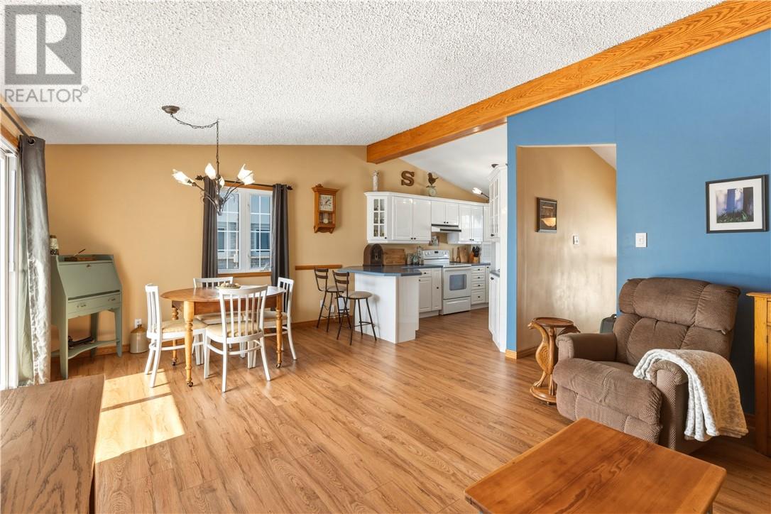 24 Vaillancourt Crescent, Chelmsford, Ontario  P0M 1L0 - Photo 4 - 2127121