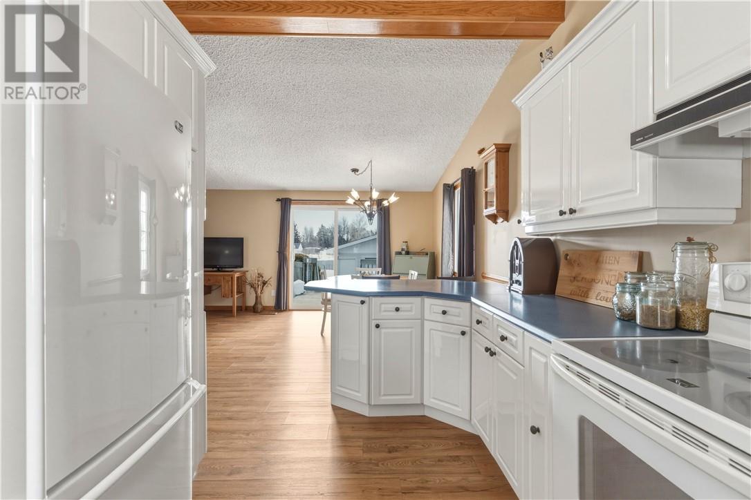 24 Vaillancourt Crescent, Chelmsford, Ontario  P0M 1L0 - Photo 7 - 2127121