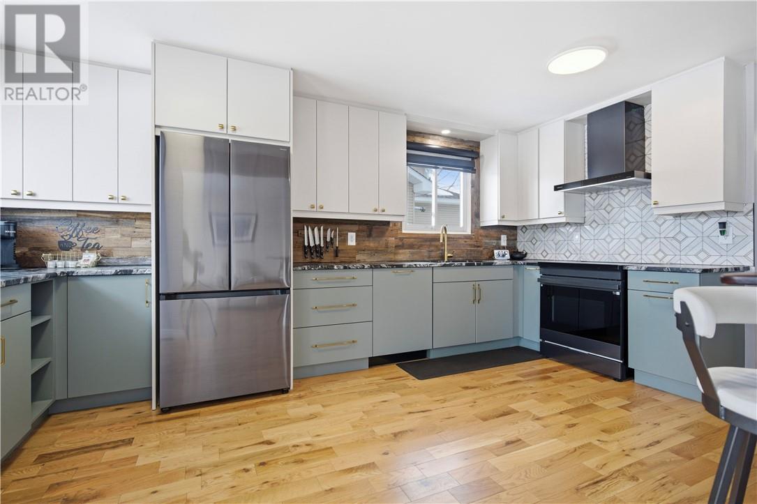 3135 Louis Street, Val Caron, Ontario  P3N 1B9 - Photo 5 - 2127118