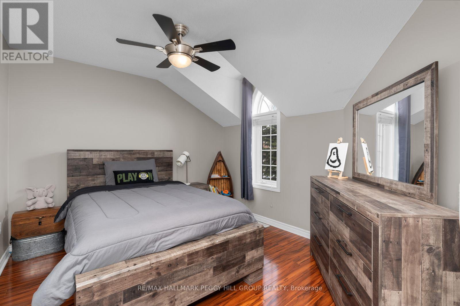 20 The Queensway, Barrie (Innis-Shore), Ontario  L4M 7H6 - Photo 14 - S12995294