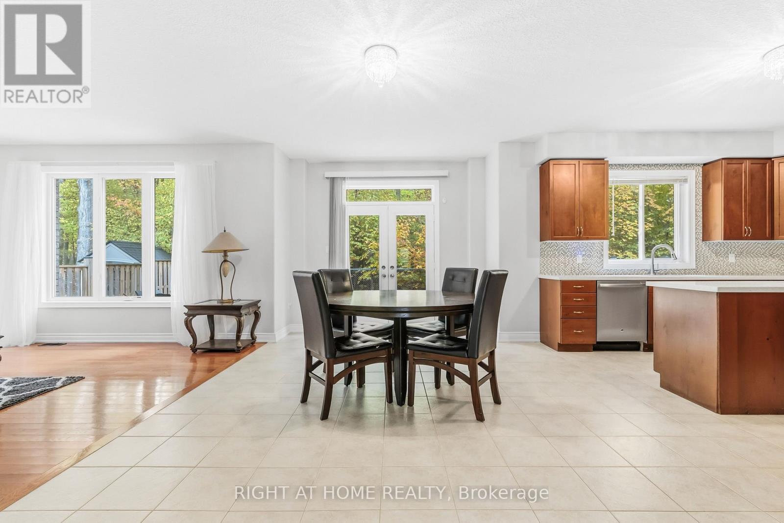 79 Jewel House Lane, Barrie (Innis-Shore), Ontario  L4N 5X1 - Photo 12 - S12995330