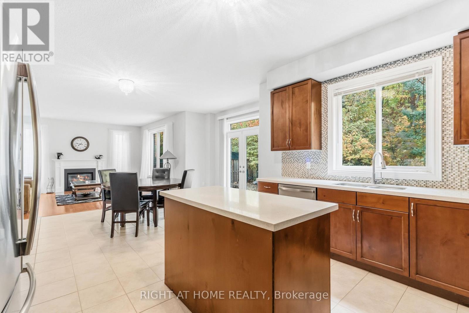 79 Jewel House Lane, Barrie (Innis-Shore), Ontario  L4N 5X1 - Photo 14 - S12995330