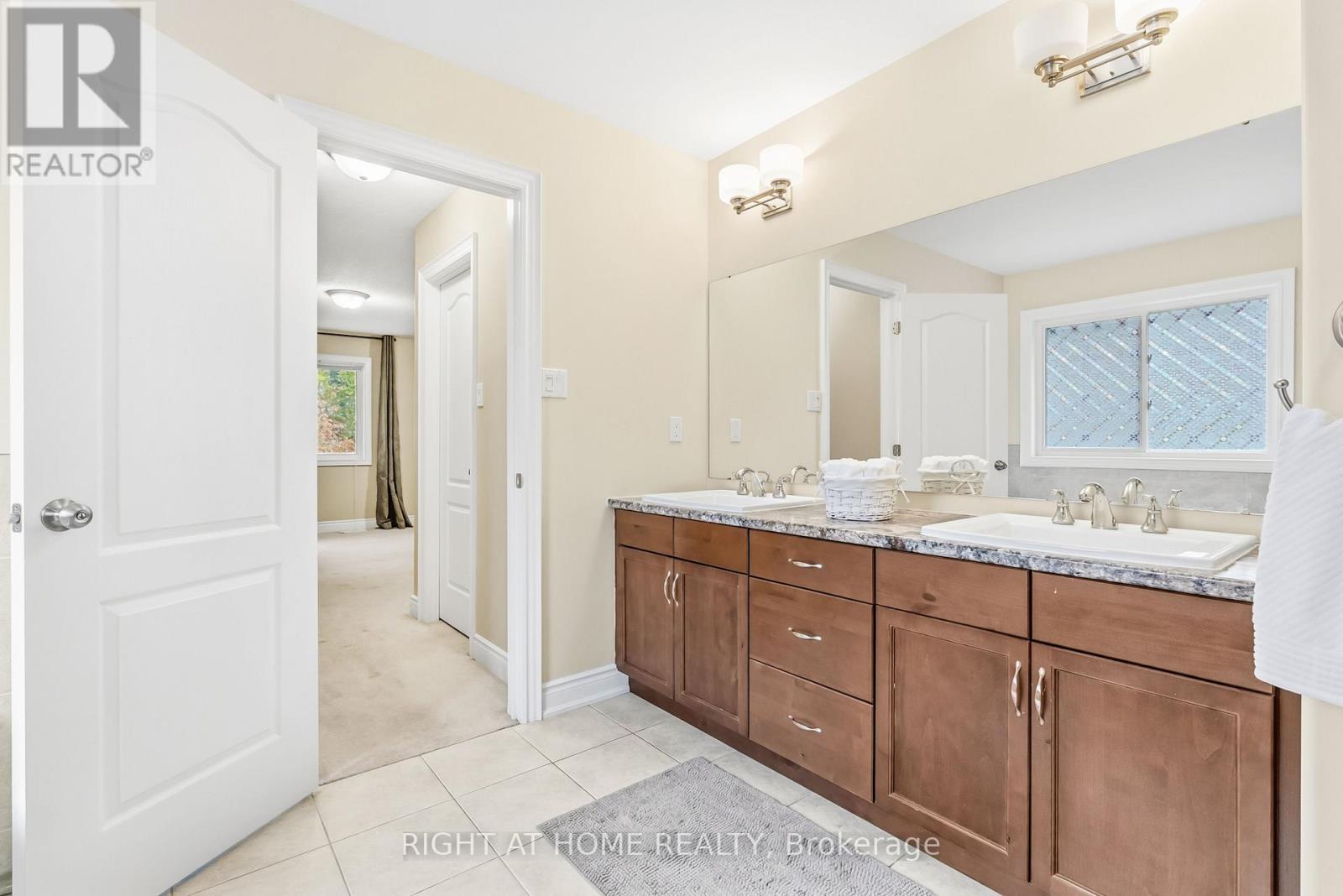 79 Jewel House Lane, Barrie (Innis-Shore), Ontario  L4N 5X1 - Photo 28 - S12995330