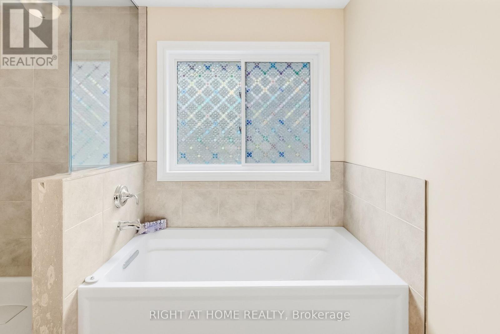 79 Jewel House Lane, Barrie (Innis-Shore), Ontario  L4N 5X1 - Photo 29 - S12995330