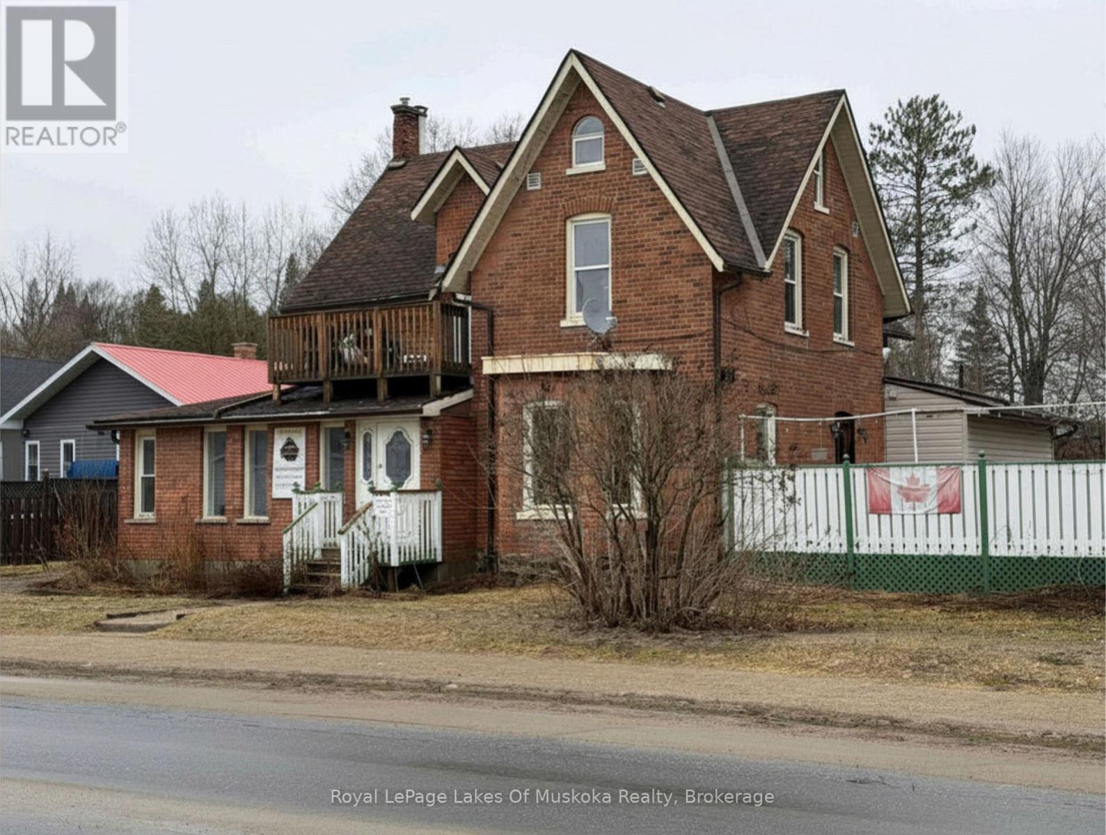 120 ONTARIO STREET, Burk's Falls, Ontario