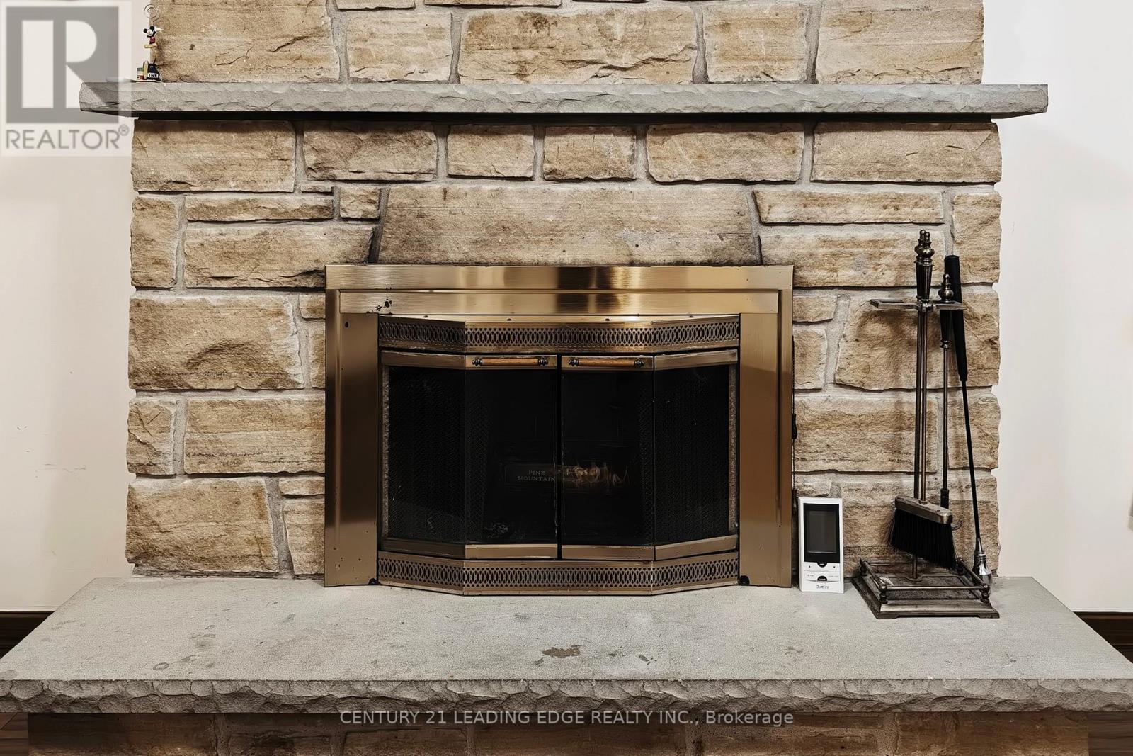 73 Hullrick Drive, Toronto (West Humber-Clairville), Ontario  M9W 6W6 - Photo 11 - W12973632