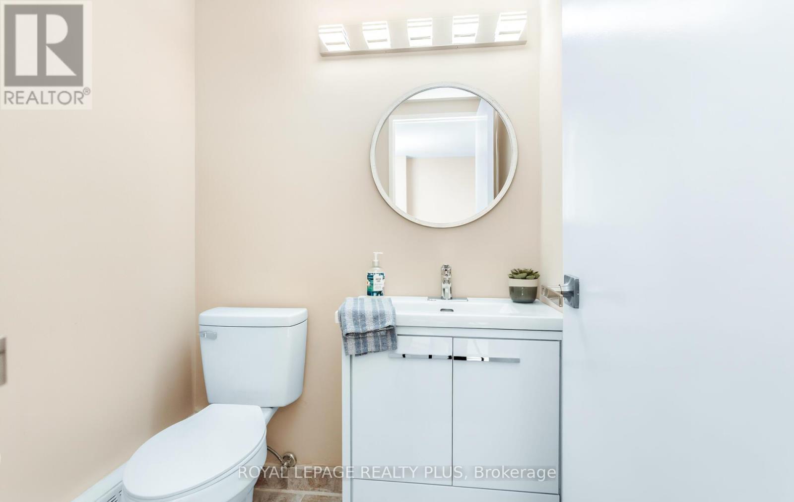 1004 - 1 Four Winds Drive, Toronto, Ontario  M3J 2T1 - Photo 24 - W12984850