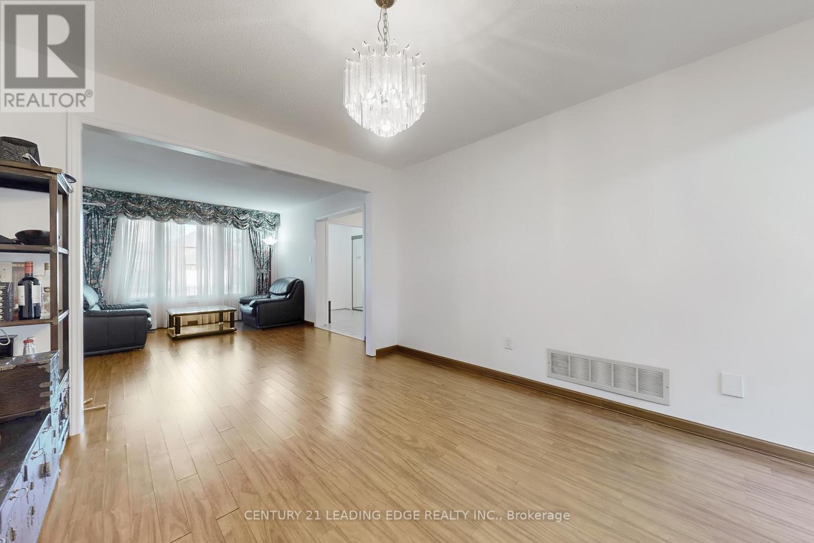 73 Hullrick Drive, Toronto (West Humber-Clairville), Ontario  M9W 6W6 - Photo 7 - W12973632