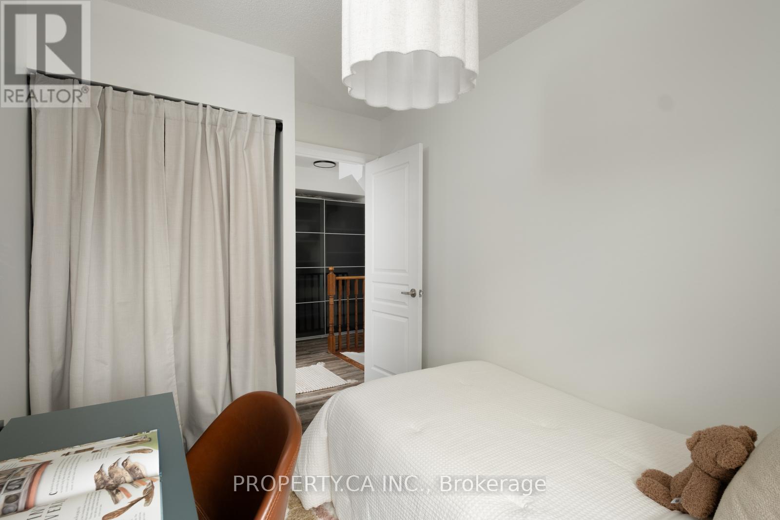 133 - 25 Turntable Crescent, Toronto, Ontario  M6H 4K8 - Photo 19 - W12995230