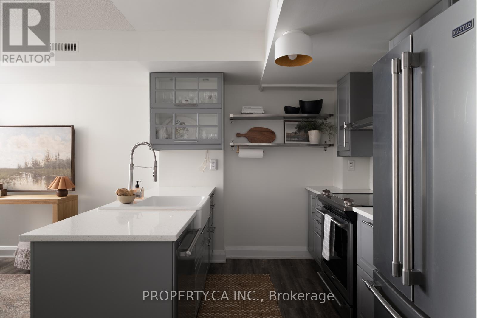 133 - 25 Turntable Crescent, Toronto, Ontario  M6H 4K8 - Photo 7 - W12995230