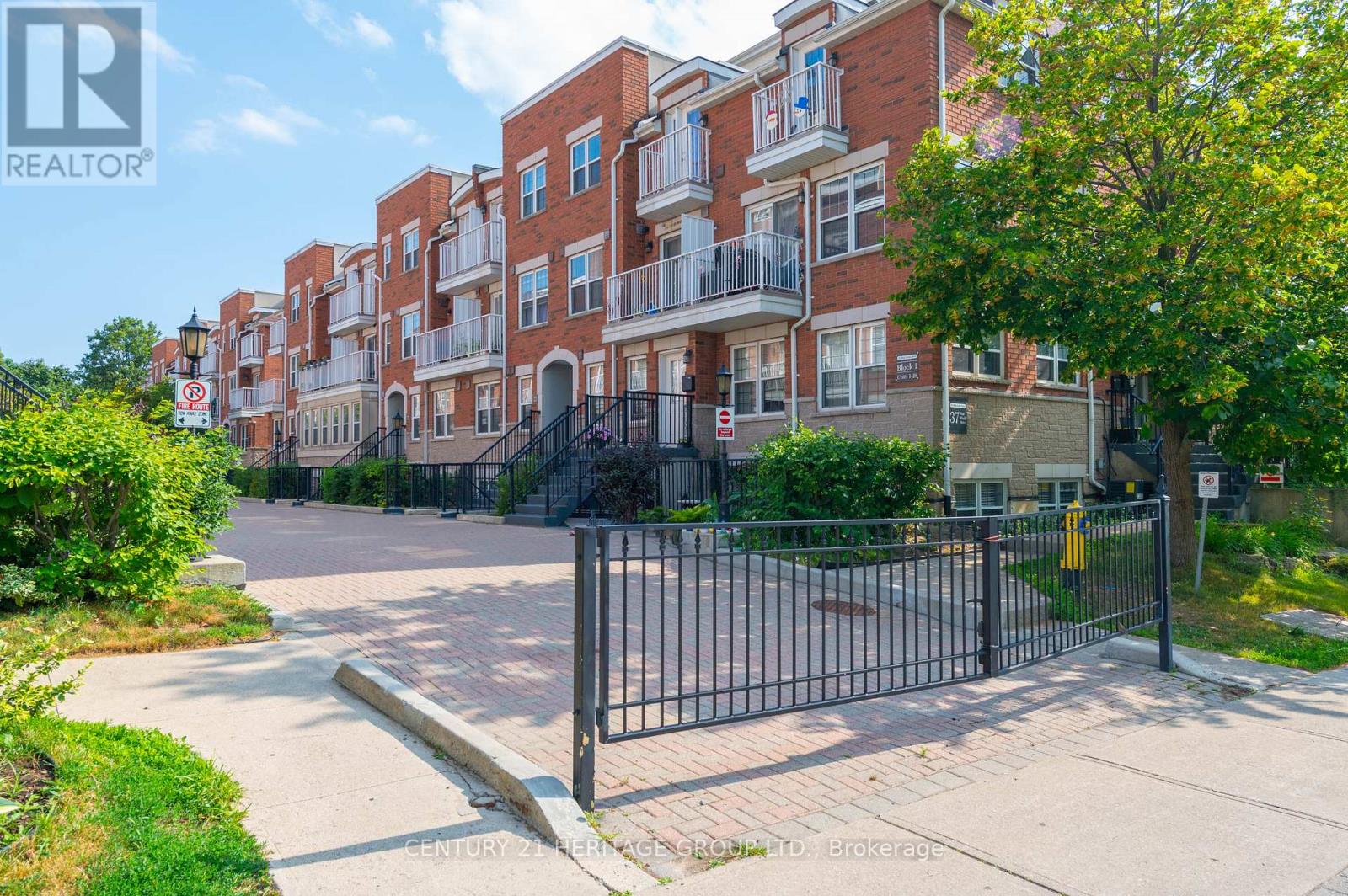 24 - 37 FOUR WINDS DRIVE, Toronto, Ontario