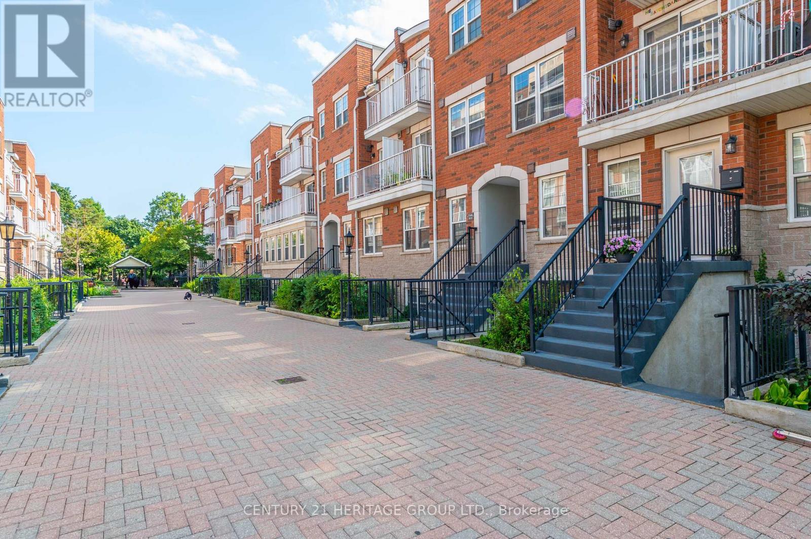 24 - 37 Four Winds Drive, Toronto (York University Heights), Ontario  M3J 1K7 - Photo 2 - W12995252