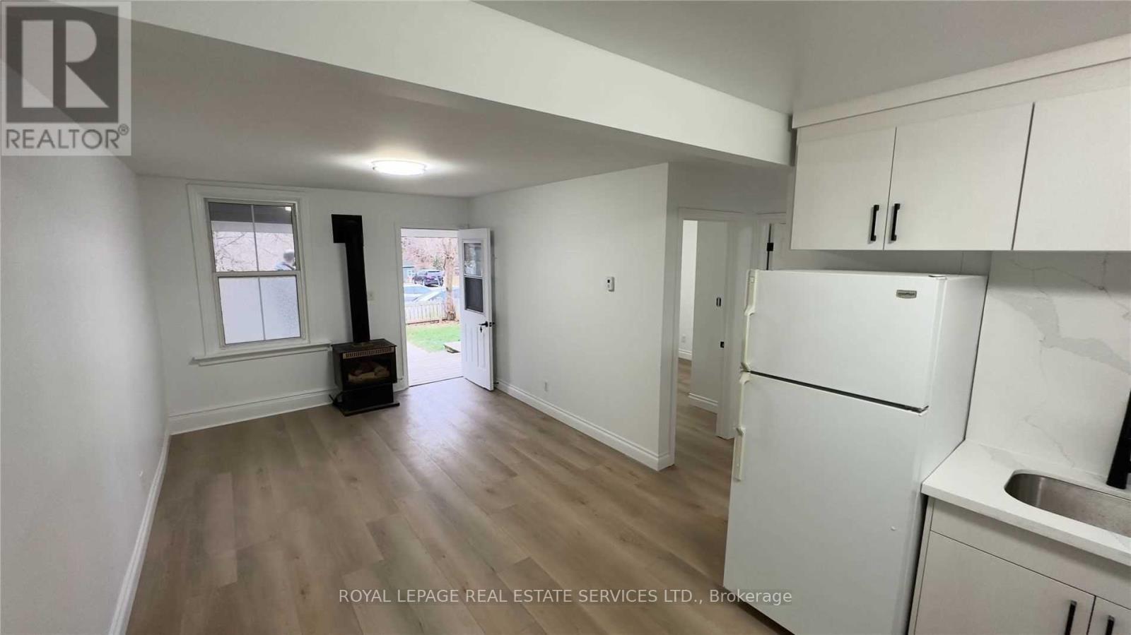 21 - 23 Church Street W, Halton Hills, Ontario  L7J 1K1 - Photo 2 - W12995266