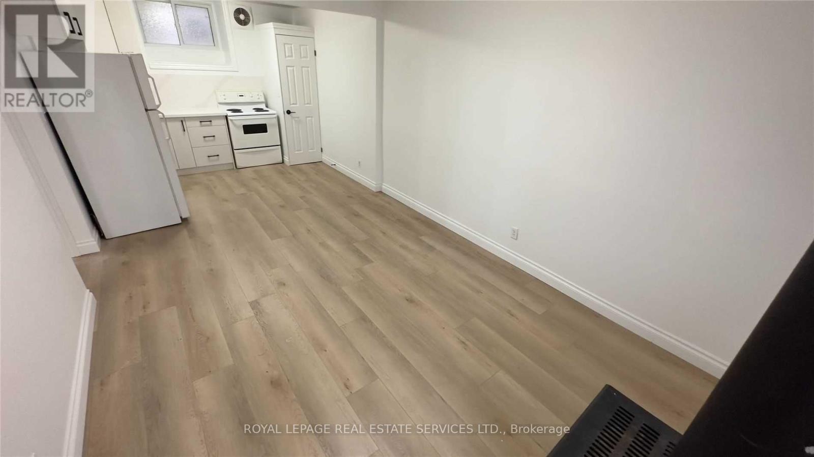 21 - 23 Church Street W, Halton Hills, Ontario  L7J 1K1 - Photo 3 - W12995266