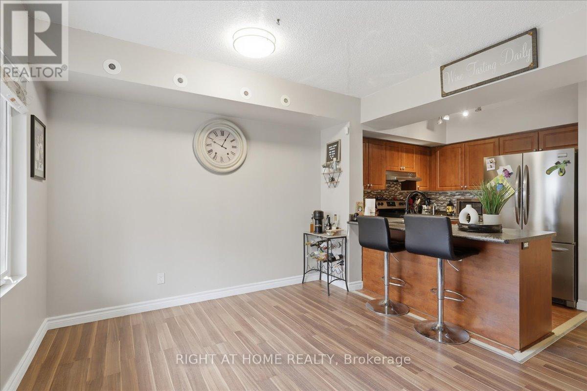 1009 - 3043 Finch Avenue W, Toronto, Ontario  M9M 0A4 - Photo 10 - W12995288