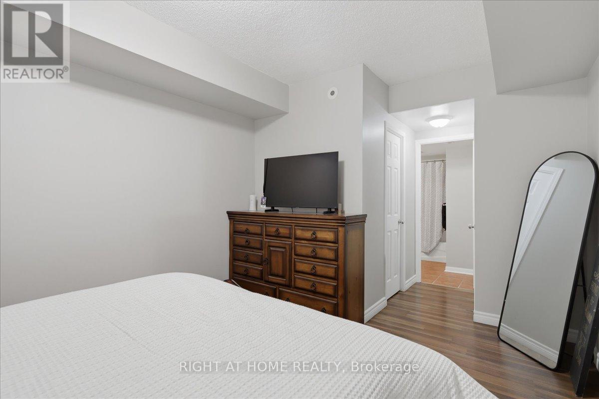 1009 - 3043 Finch Avenue W, Toronto, Ontario  M9M 0A4 - Photo 21 - W12995288