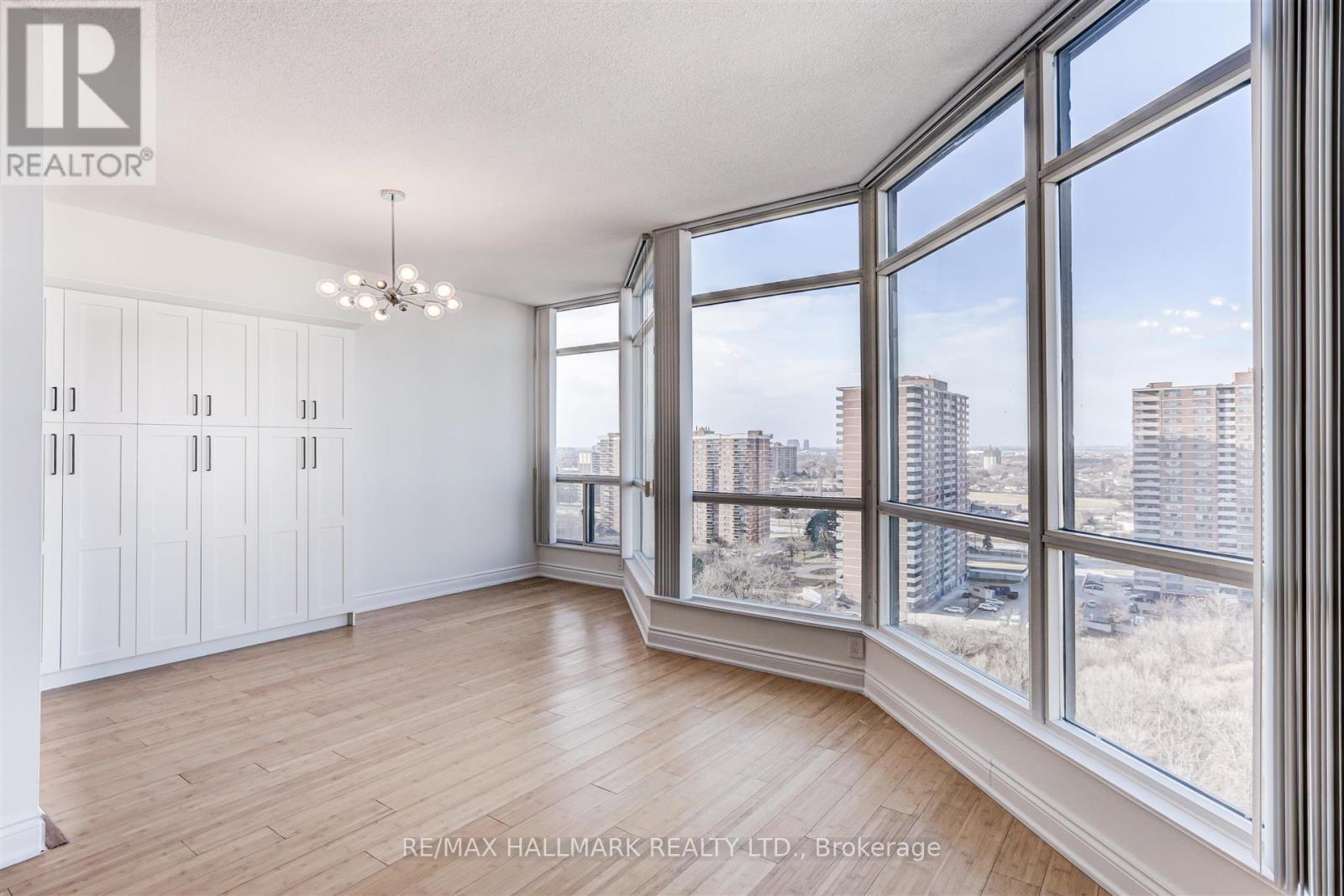 1916 Penthouse - 5 Rowntree Road, Toronto, Ontario  M9V 5G9 - Photo 10 - W12995290