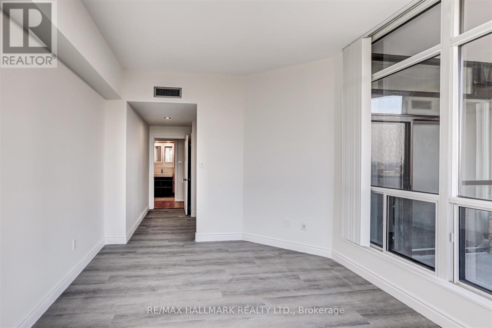 1916 Penthouse - 5 Rowntree Road, Toronto, Ontario  M9V 5G9 - Photo 22 - W12995290