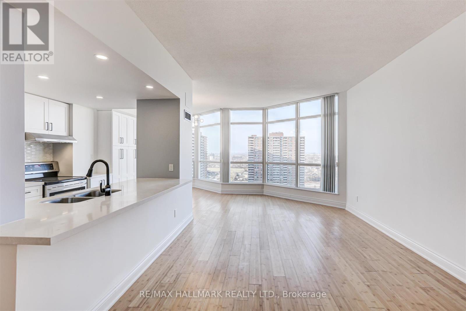 1916 Penthouse - 5 Rowntree Road, Toronto, Ontario  M9V 5G9 - Photo 7 - W12995290