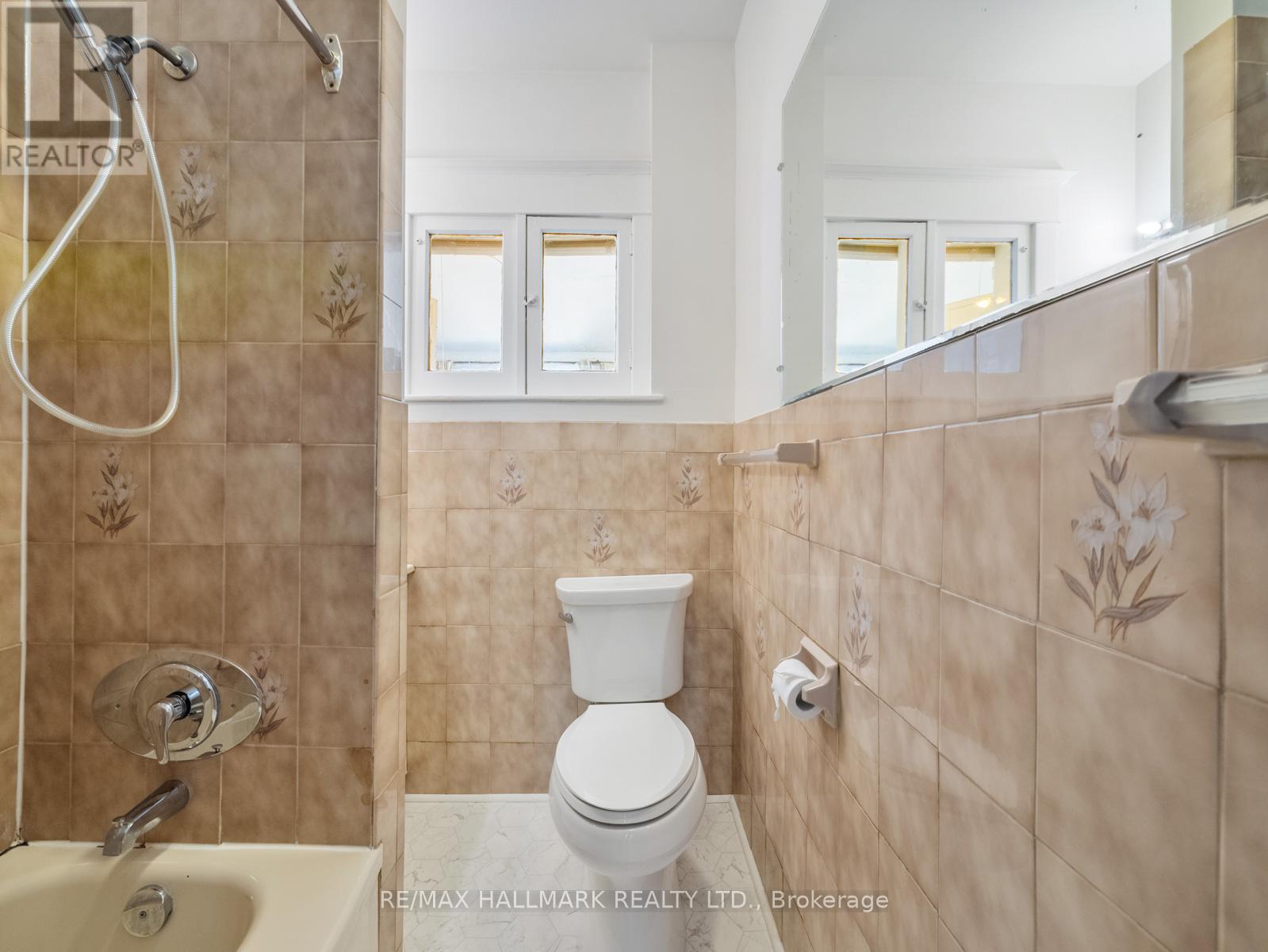 22 Kenneth Avenue, Toronto (High Park North), Ontario  M6P 1H9 - Photo 19 - W12995316