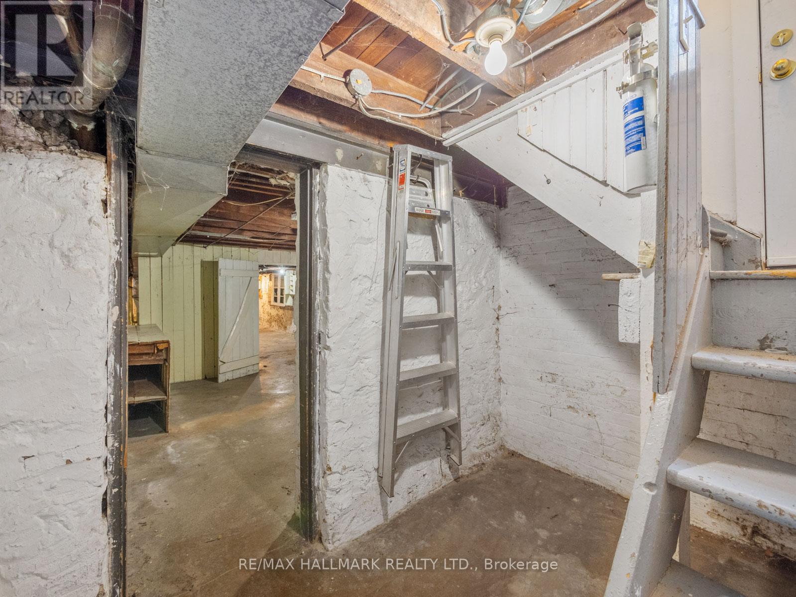 22 Kenneth Avenue, Toronto (High Park North), Ontario  M6P 1H9 - Photo 28 - W12995316