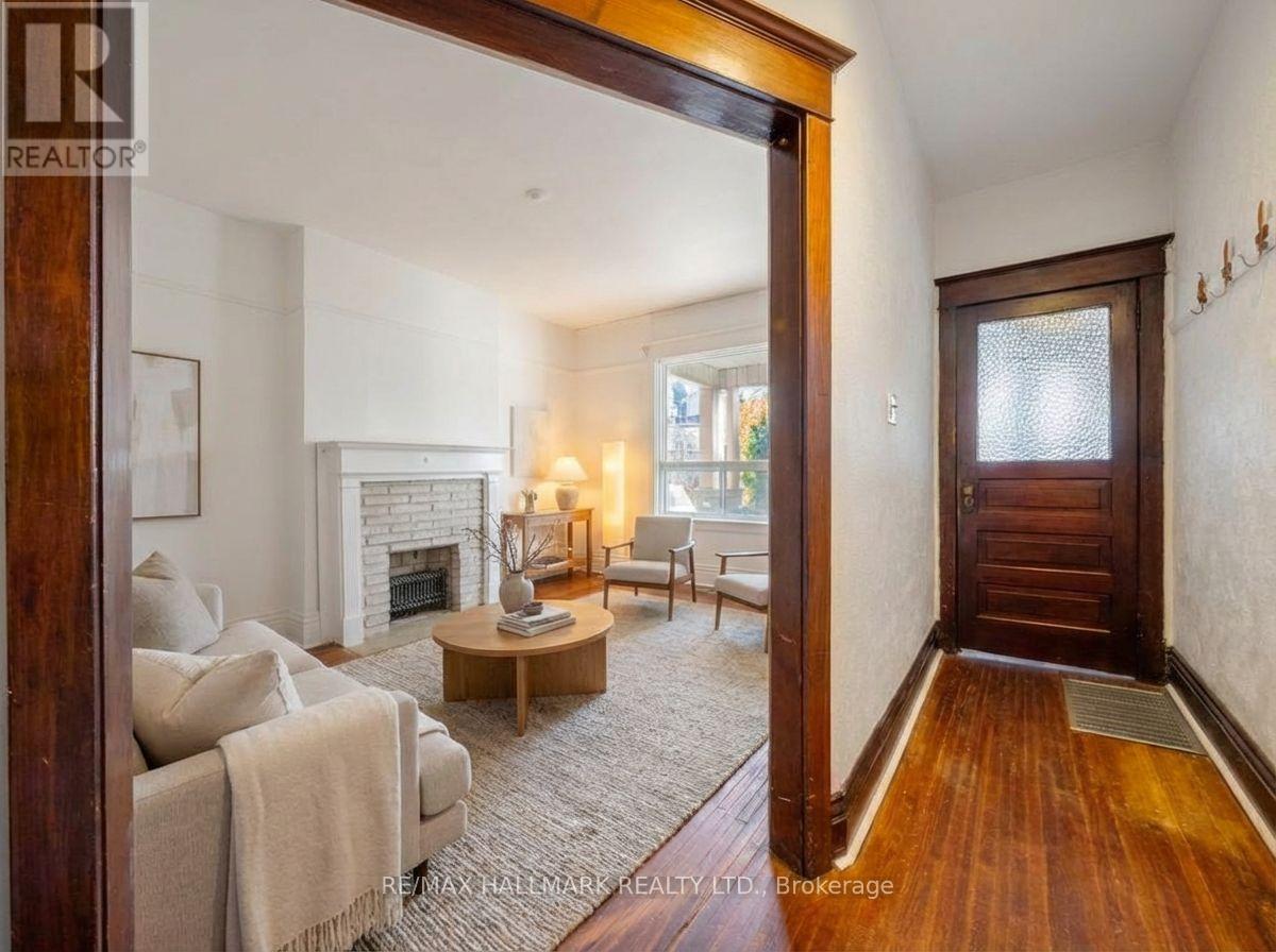 22 Kenneth Avenue, Toronto (High Park North), Ontario  M6P 1H9 - Photo 3 - W12995316