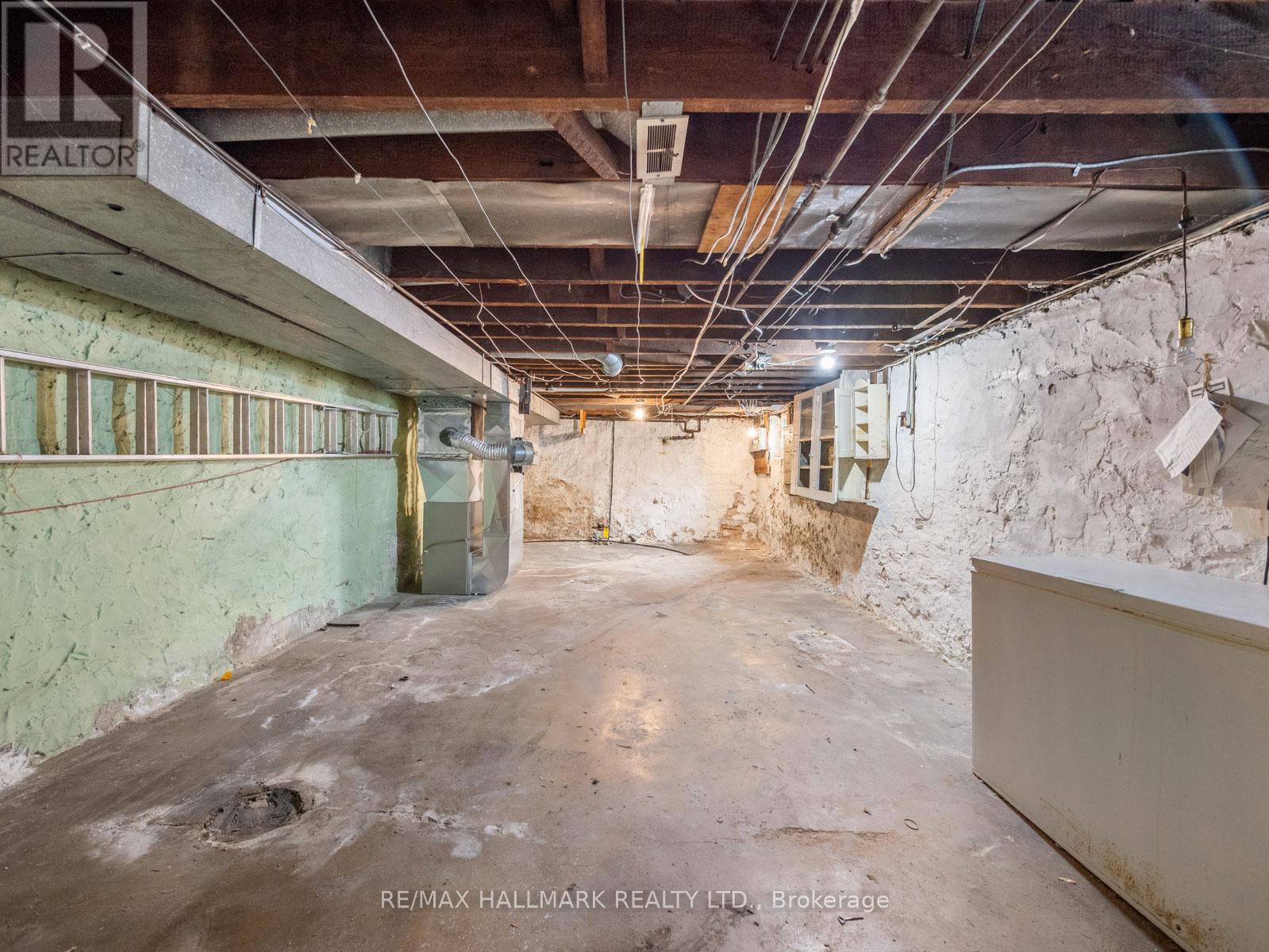 22 Kenneth Avenue, Toronto (High Park North), Ontario  M6P 1H9 - Photo 30 - W12995316