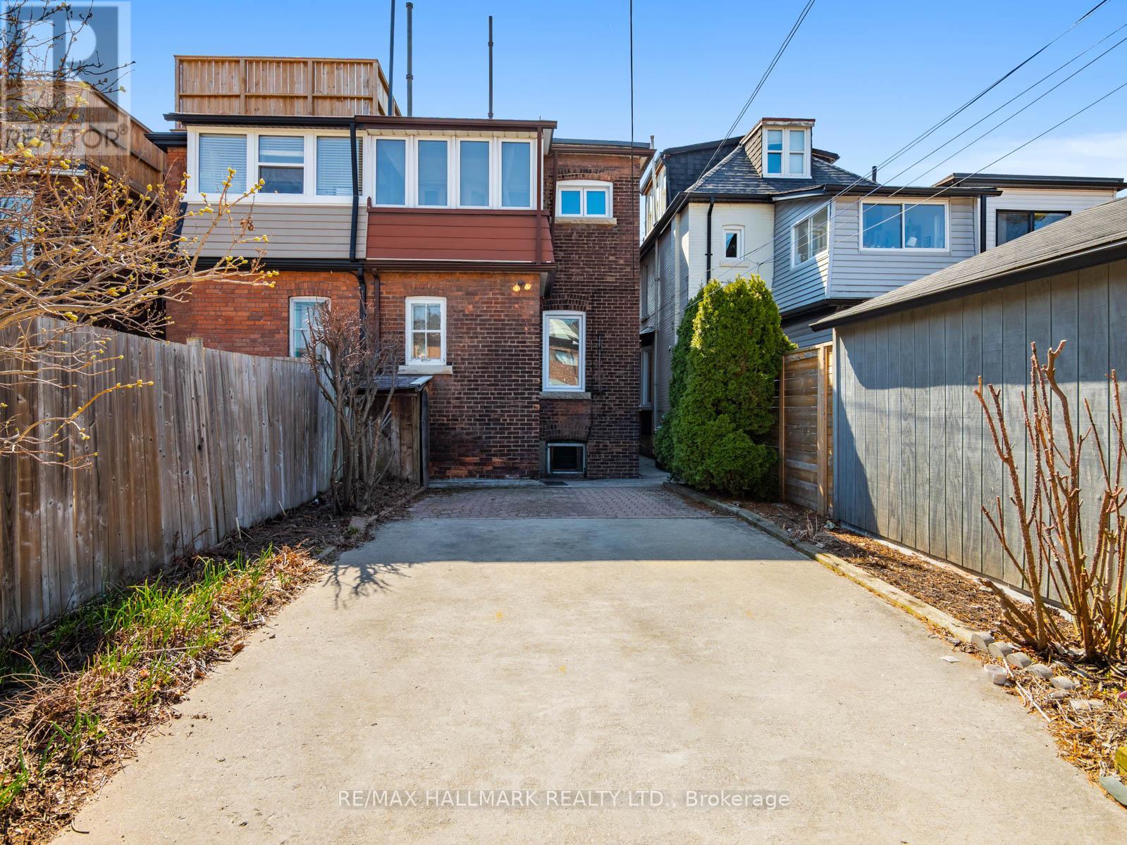 22 Kenneth Avenue, Toronto (High Park North), Ontario  M6P 1H9 - Photo 33 - W12995316