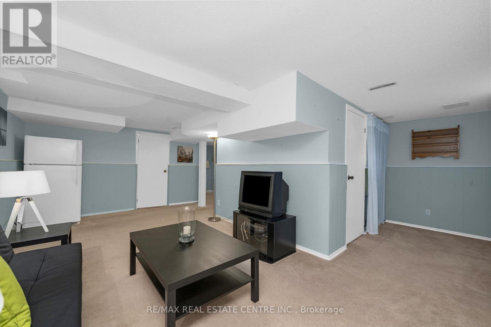 466 Vanier Drive, Milton, Ontario  L9T 4T4 - Photo 15 - W12995348