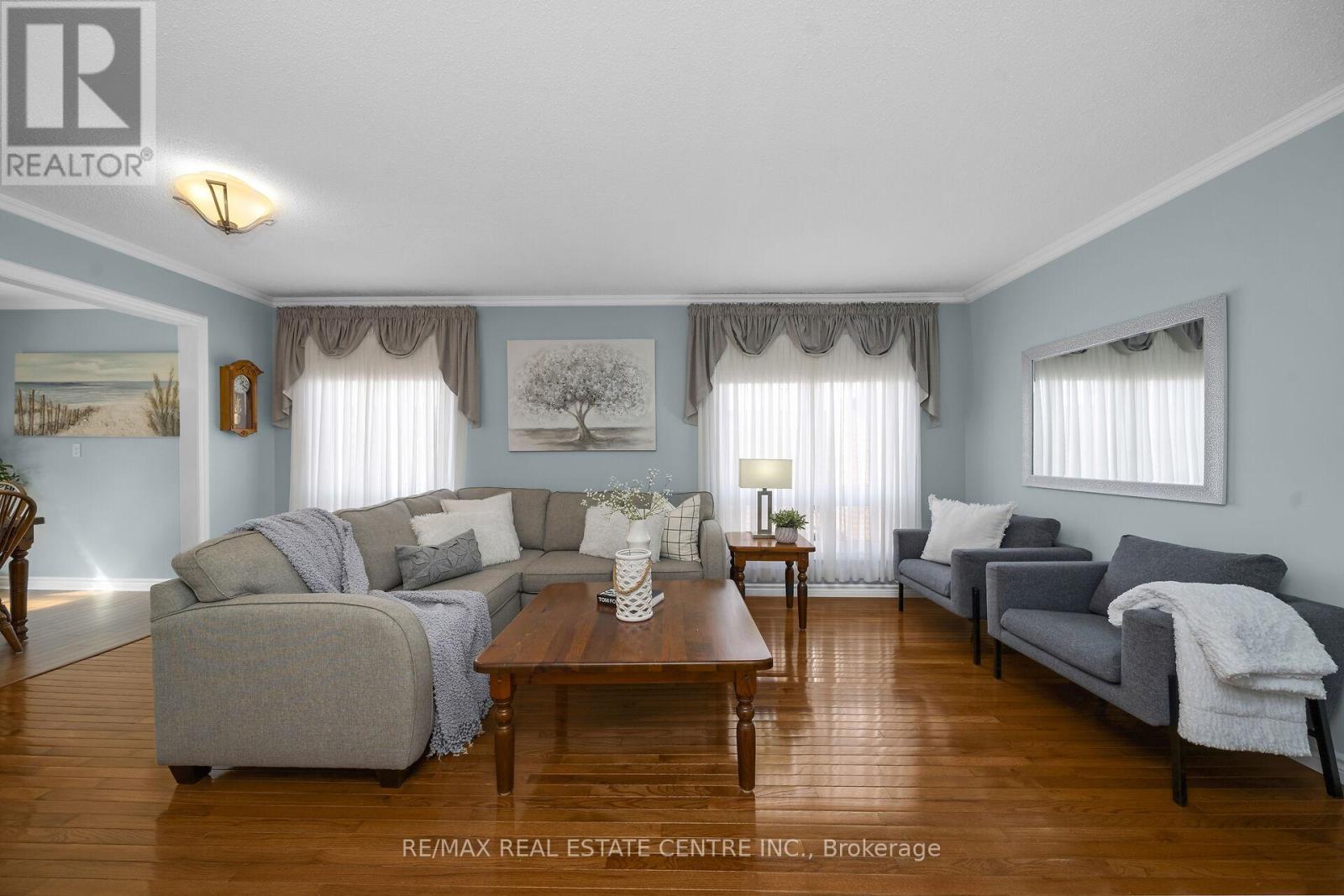 466 Vanier Drive, Milton, Ontario  L9T 4T4 - Photo 3 - W12995348